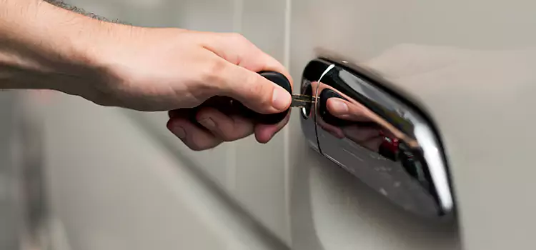 Why Choose Our Auto Locksmith Team in De Pere, WI?