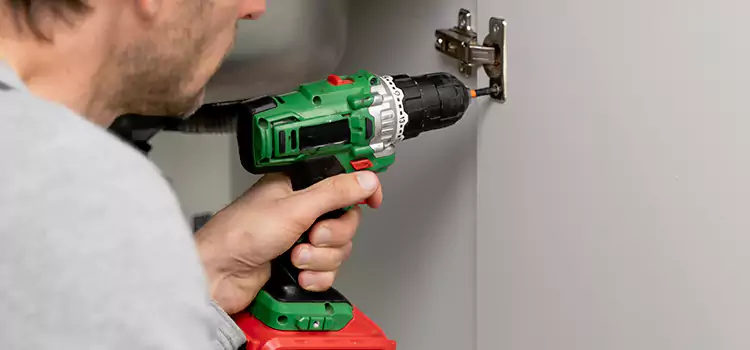 Commercial Door Hinge Repair De Pere
